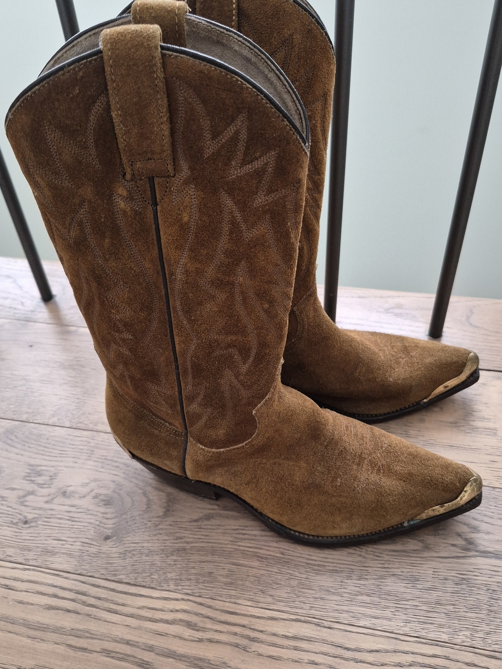 Women's Tan Suede Western Heeled Boots - Picture 4 of 8